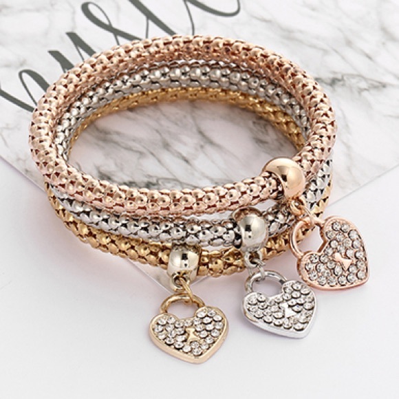 Jewelry - 🛍 3 piece heart bracelets